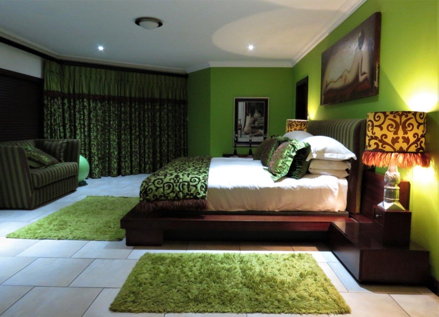 6 Bedroom Property for Sale in Jeffreys Bay Central Eastern Cape